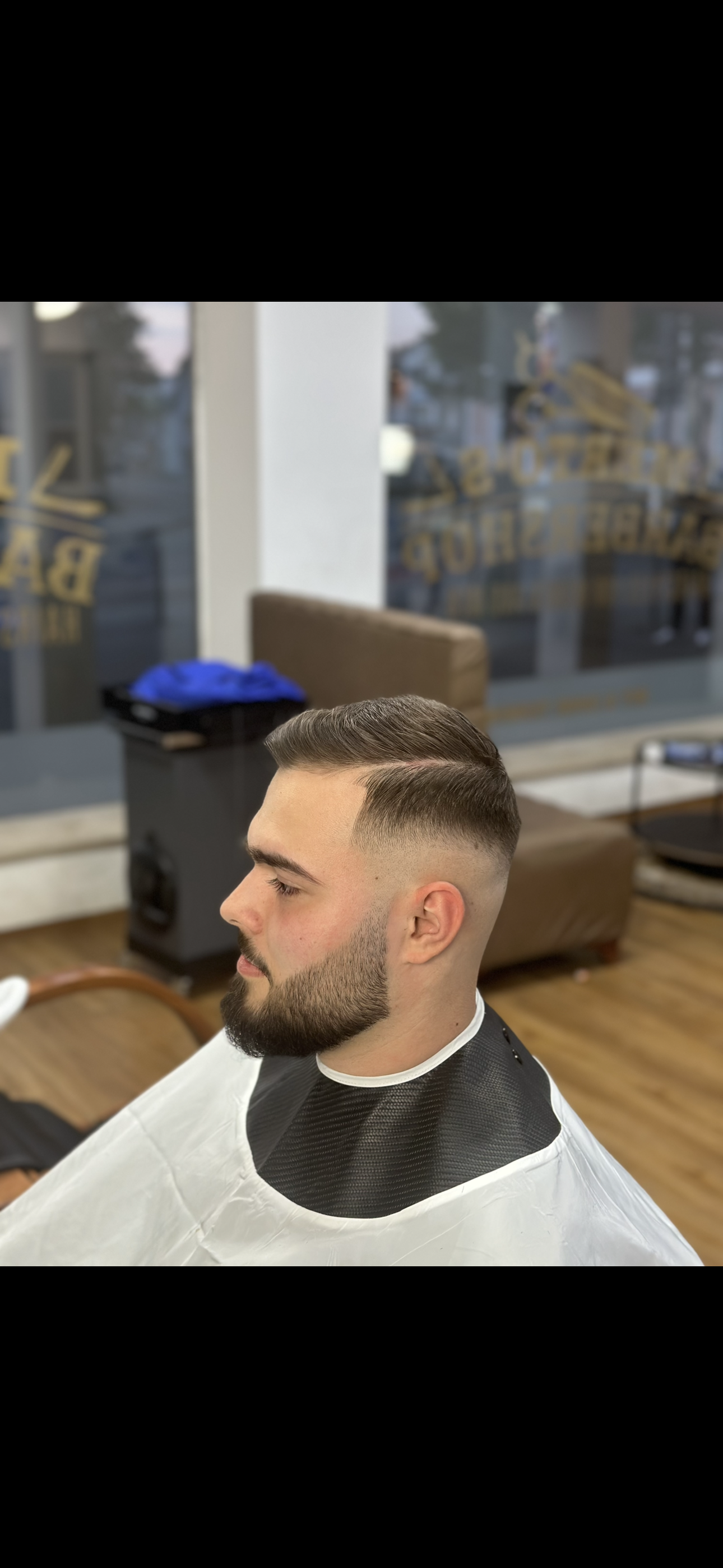 Haare, Bart & Augenbrauen